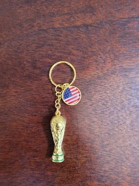 Brand New 2026 Fifa World Cup Trophy Keychain USA Flag